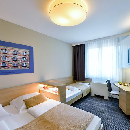 Ahotel Ljubljana Ngoại thất bức ảnh