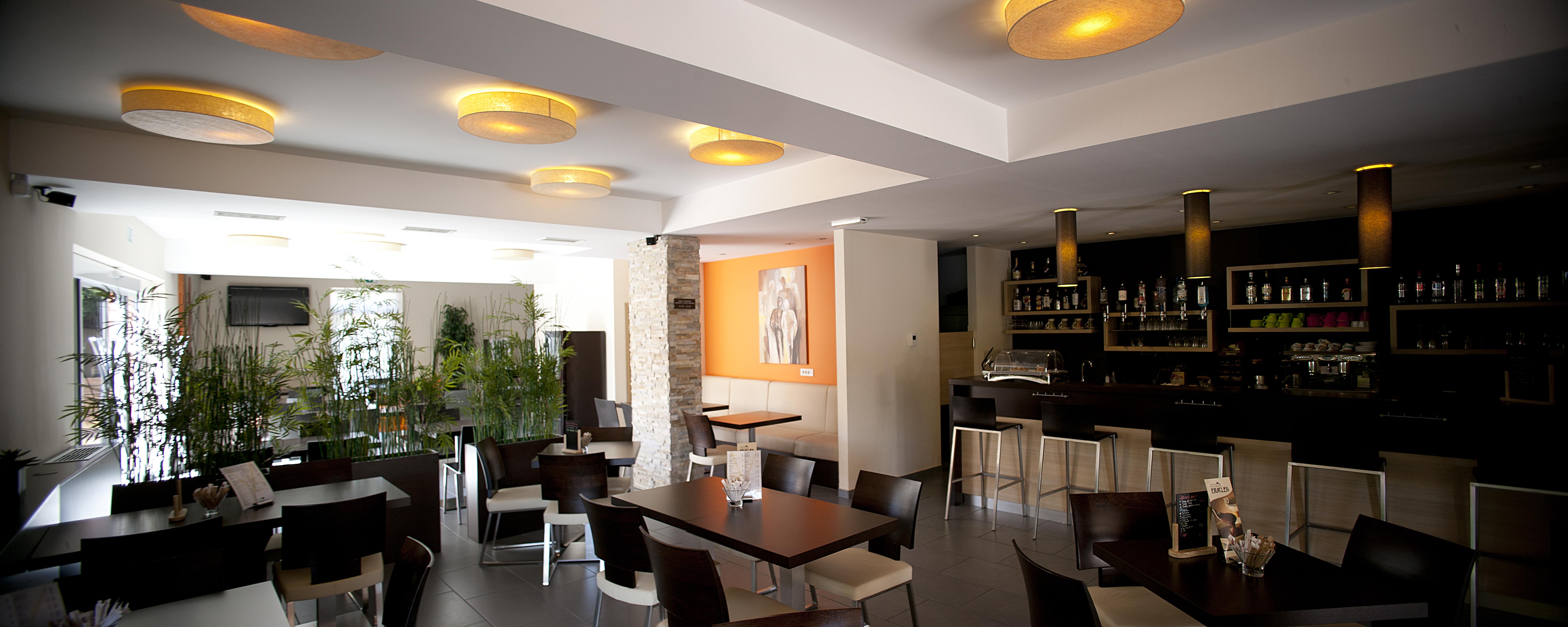 Ahotel Ljubljana Ngoại thất bức ảnh